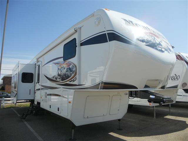 New 2012 Keystone Montana 3800RE Fifth Wheel For Sale